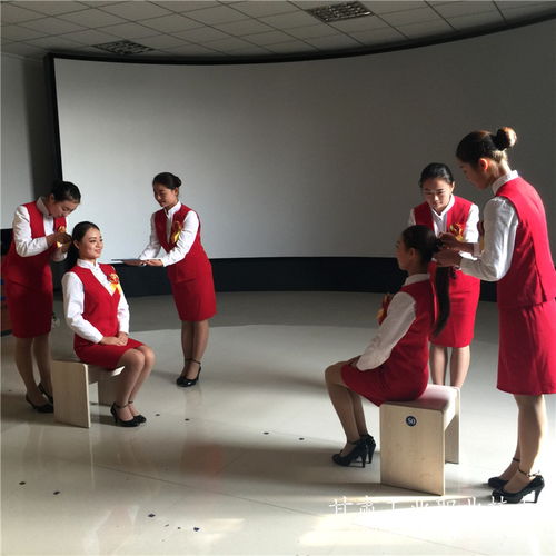 旅游學(xué)院舉辦高鐵服務(wù)禮儀實踐教學(xué)成果展暨教學(xué)方法研討會